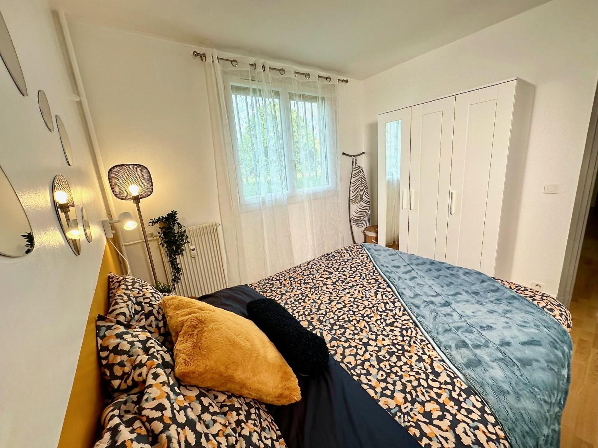 Apartmán Le Bleu Soleil - A 2 Min Du Metro - 7 Min De Paris Maisons-Alfort Exteriér fotografie